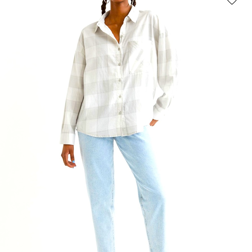 NWT grey/white checked button down size small
